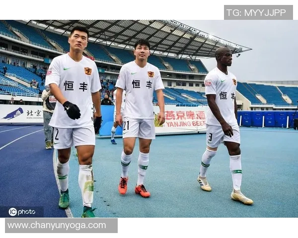 山东与贵州球迷冲突视频曝光引发热议背后真相揭秘