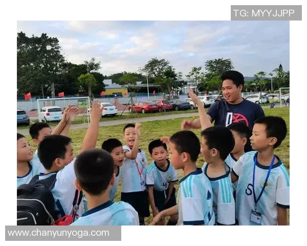山形山神迎战东京绿队全力争胜展现足球激情与团队精神 山形山神迎战东京绿队全力争胜展现足球激情与团队精神