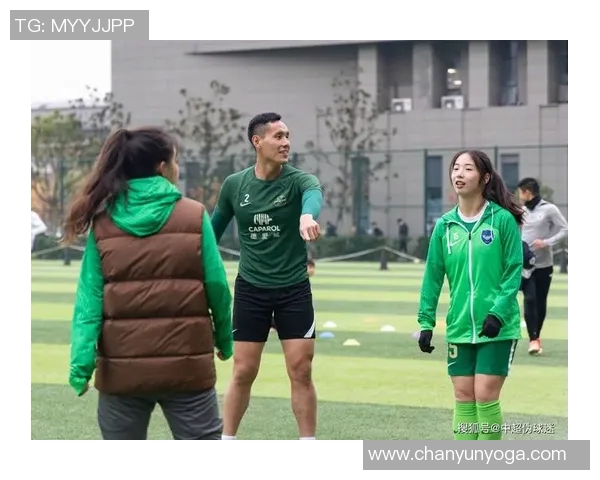 恒大与上港激战正酣中超焦点之战引发球迷热议与期待