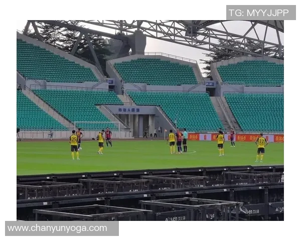 时代广州与青岛激战正酣比分揭晓精彩瞬间回顾与分析