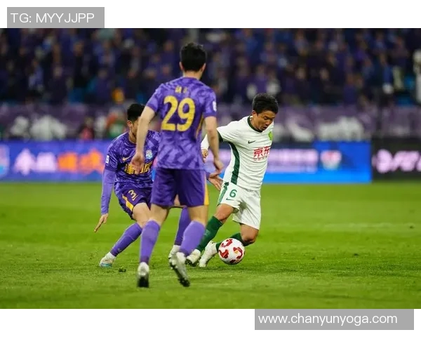 2013年北京国安与天津泰达激战回顾球迷心中的经典对决与精彩瞬间