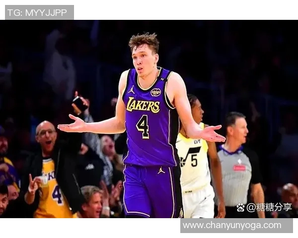 湖人对决热火精彩集锦回顾全场高光时刻与精彩瞬间分析