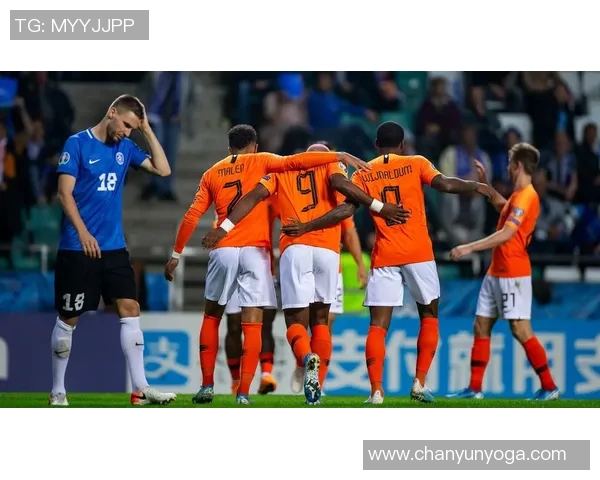 荷兰与德国欧预赛首发阵容分析及战术对比探讨 荷兰与德国欧预赛首发阵容分析及战术对比探讨