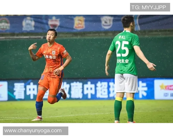 重庆足球队强势领跑精英赛积分榜以82分稳居第一位置